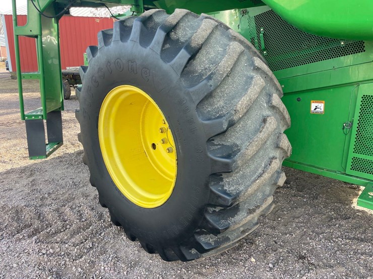 2007-john-deere-9560-sts-image-11