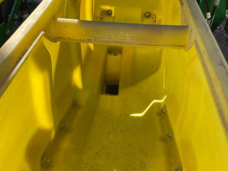 2012-john-deere-1760-image-46