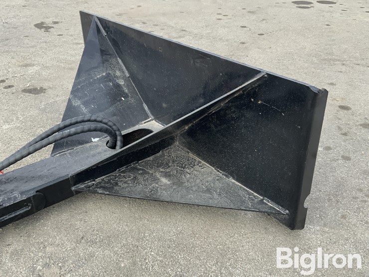 2025-massey-ferguson-730-image-12