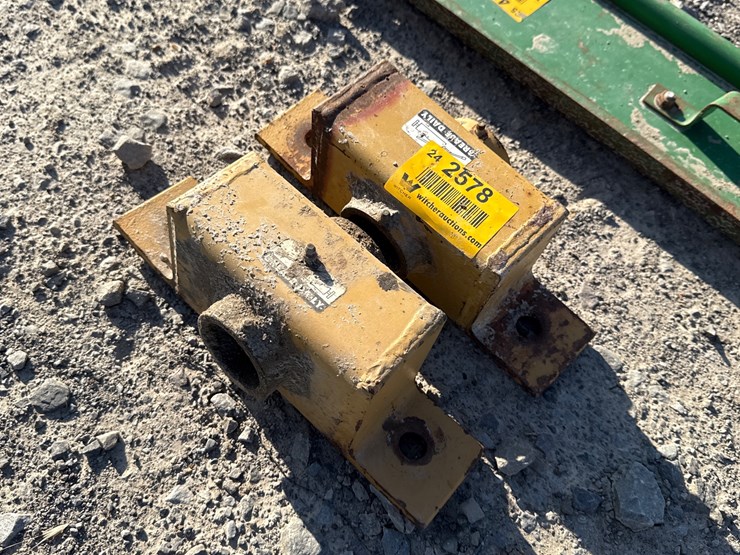 #2578-•-lot-of-(2)-shaft-carriers-inv#-2578-image-2