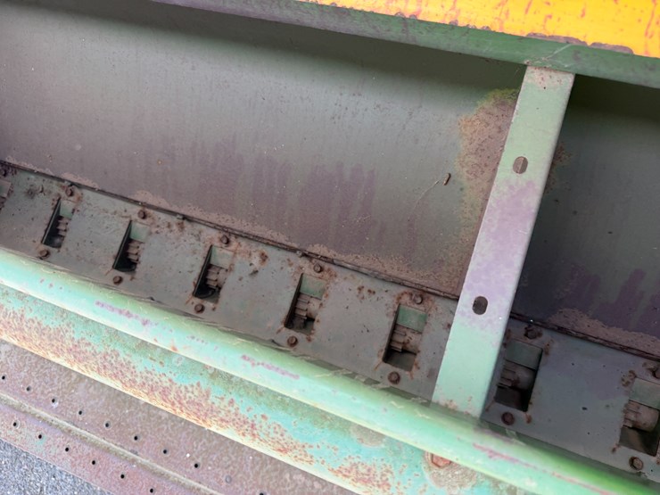 john-deere-520-image-24