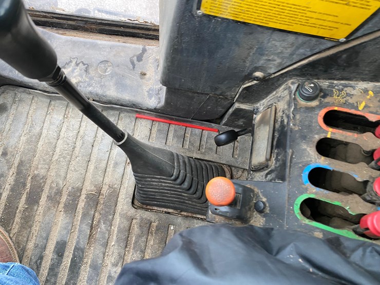 jcb-fast-trac-2140-image-50