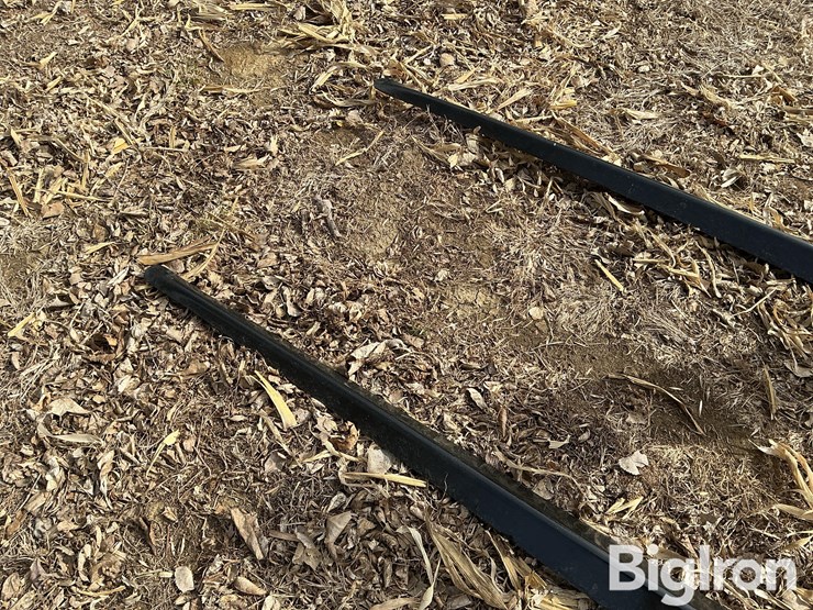 new-holland-80-image-9