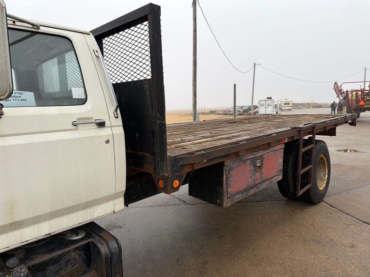 1990-ford-f700-image-12