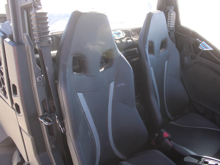 #1079-•-2022-can-am-commander-1000-with-cab-image-46