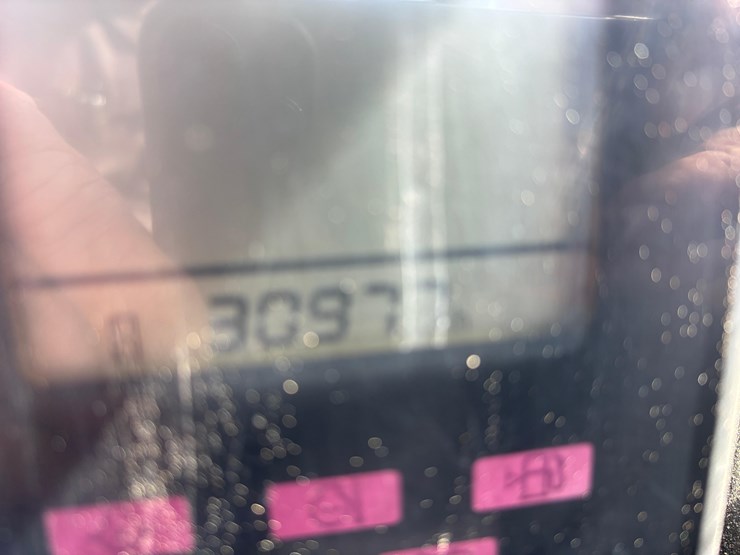 hitachi-60d-hydraulic-excavator-image-16