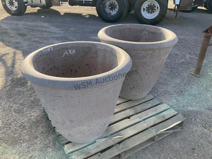 (2)-concrete-pots-image-1