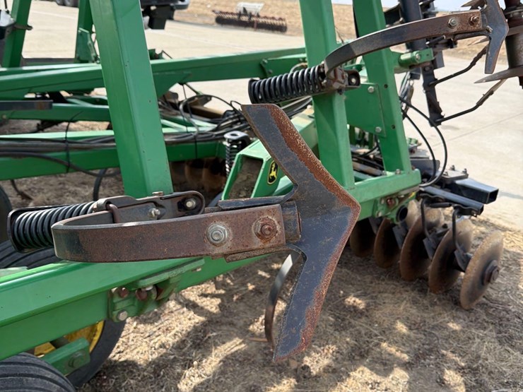 john-deere-726-image-23