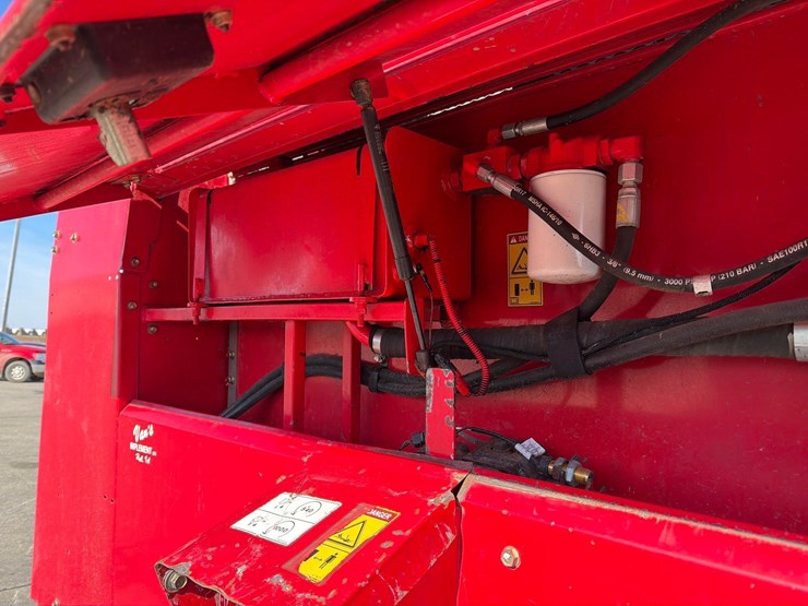 massey-ferguson-2856a-image-41