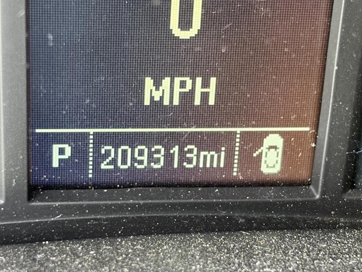 2016-chevrolet-silverado-2500-image-13