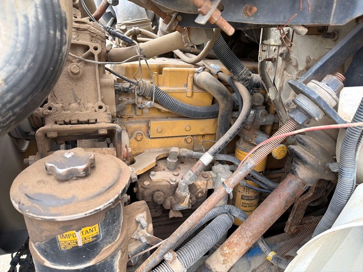 2000-international-8100-image-53