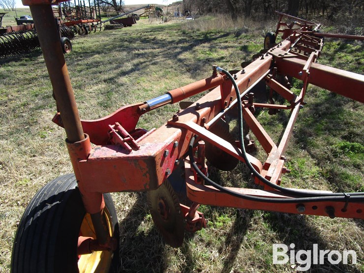 massey-ferguson-880-image-14