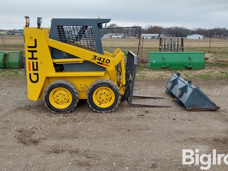 1993-gehl-3410-image-4
