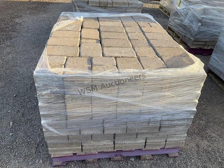 pallet-of-stone-pavers-image-4