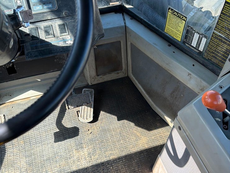 1990-versatile-946-image-53