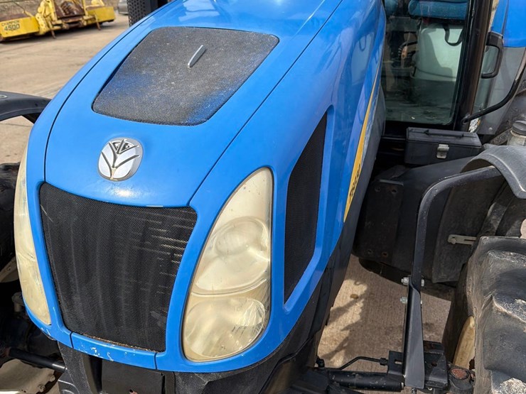 2011-new-holland-t6030-plus-image-21