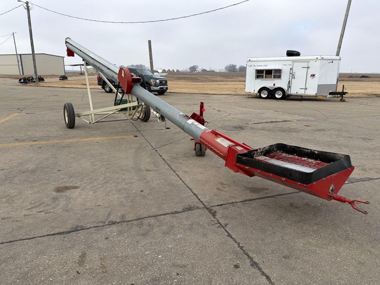 buhler-farm-king-1034-image-2