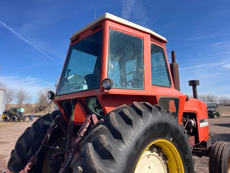 allis-chalmers-7040-2wd-tractor-image-16