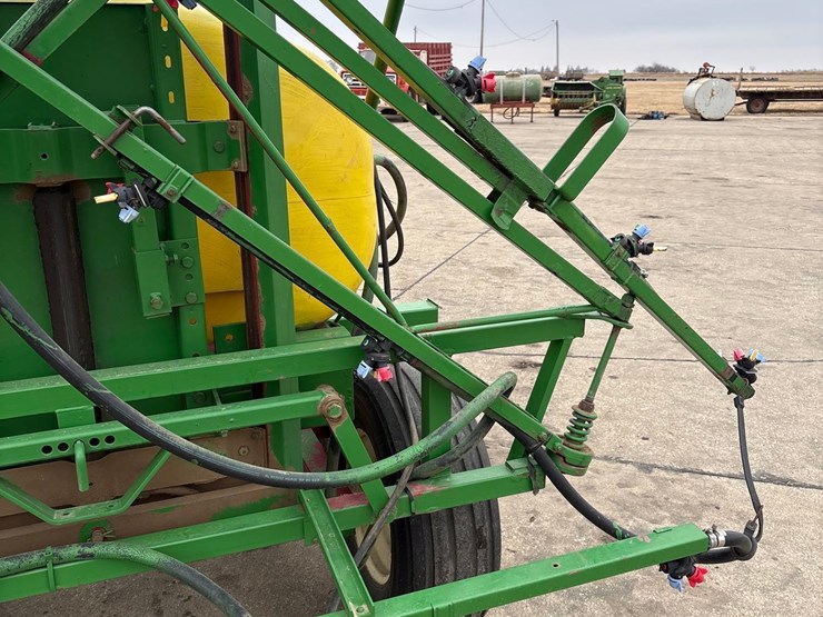 500-gallon-pull-type-sprayer-image-19