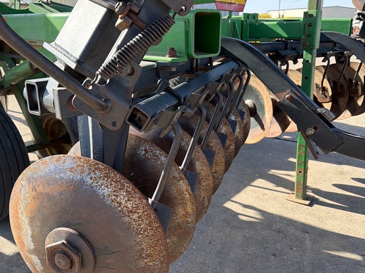 john-deere-630-image-29