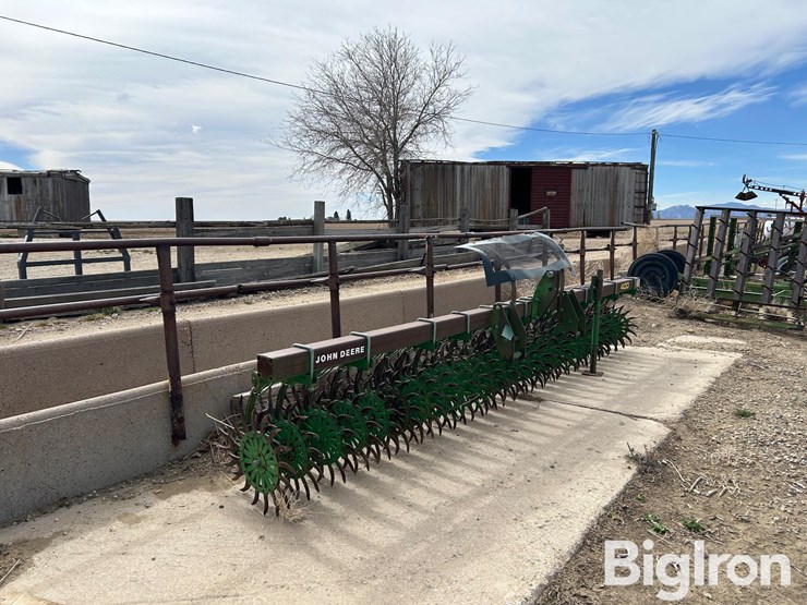 john-deere-400-image-3