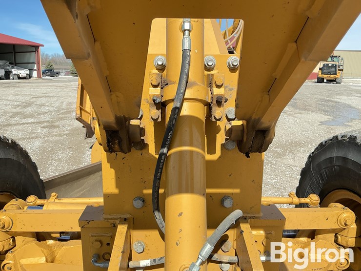 2004-caterpillar-140h-image-10