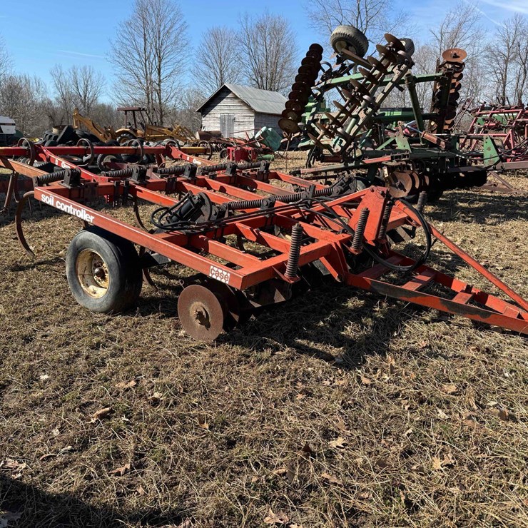 Case Soil Controller 9 shank