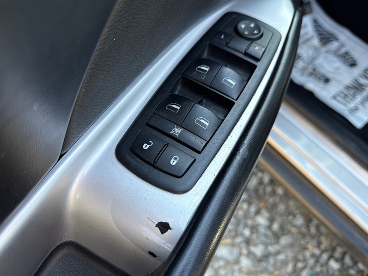 2013-dodge-journey-image-26