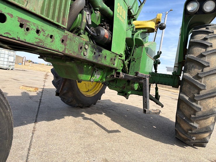 john-deere-3010-image-18