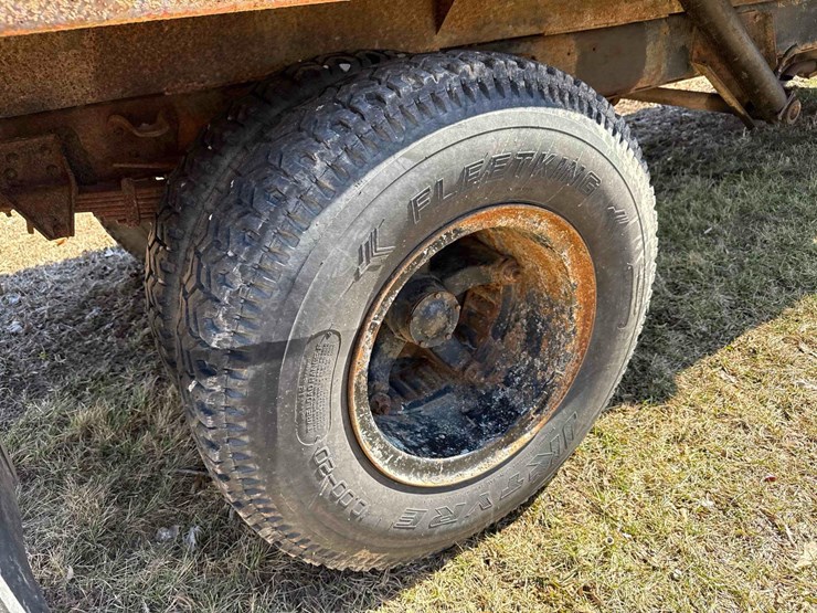 1977-chevrolet-custom-deluxe-image-16