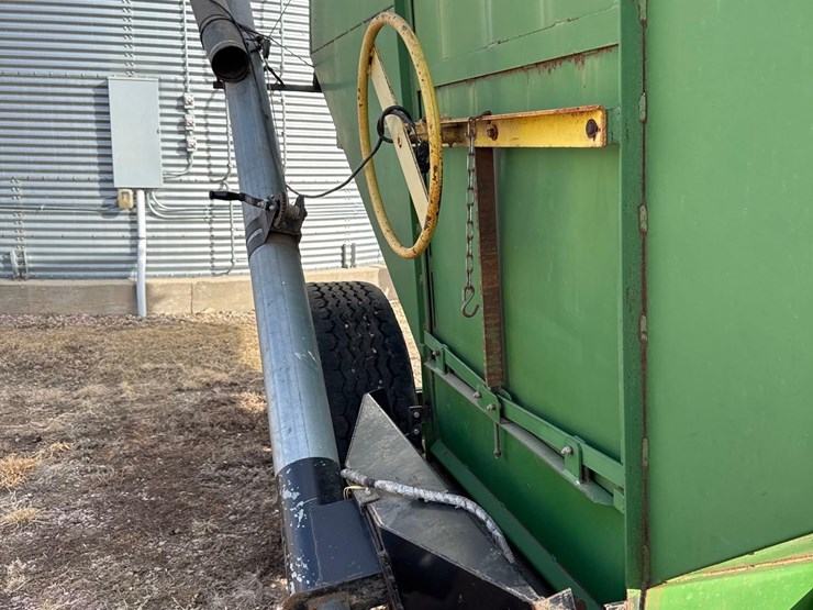 demco-365bu-gravity-wagon-w/-seed-auger-image-8