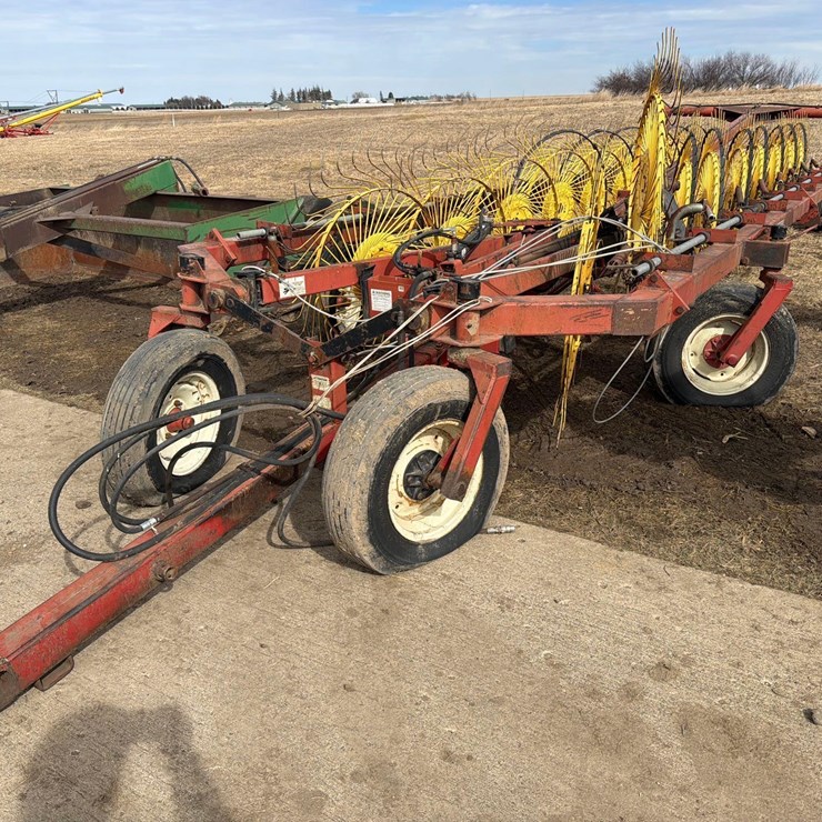 H&S 18 Wheel Pull Type Rake