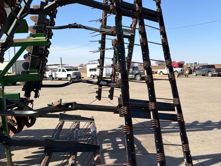 john-deere-630-image-6