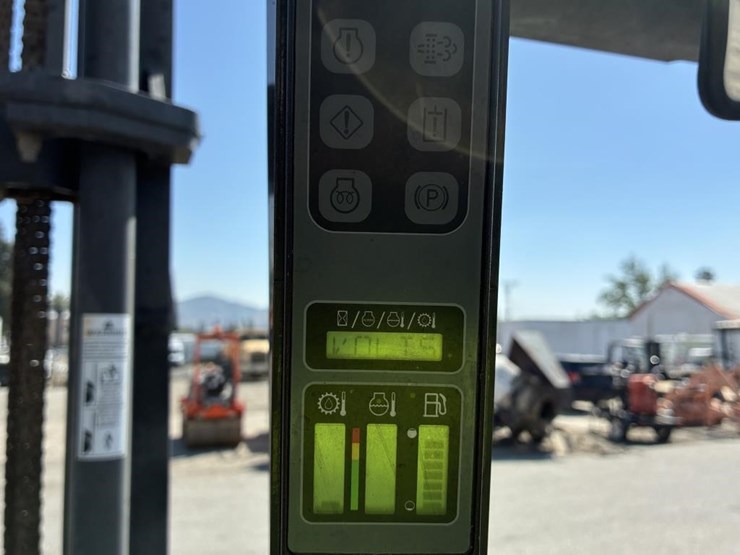 2015-case-586h-image-22