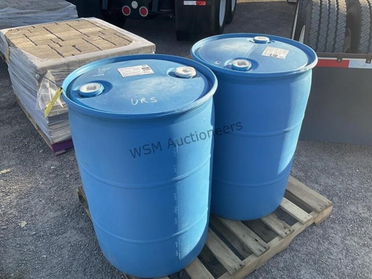 (2)-55gal-barrels-of-def-fluid-image-2