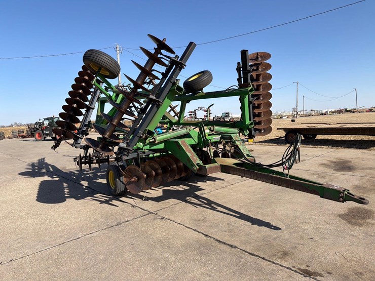 john-deere-630-image-3