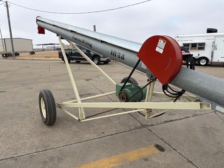 buhler-farm-king-1034-image-3