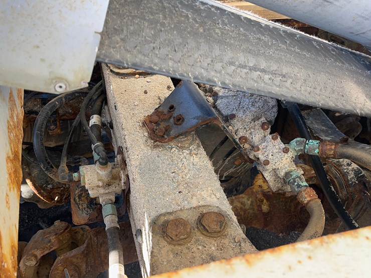 2004-caterpillar-c12-image-49