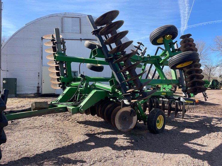 2005-john-deere-637-image-2