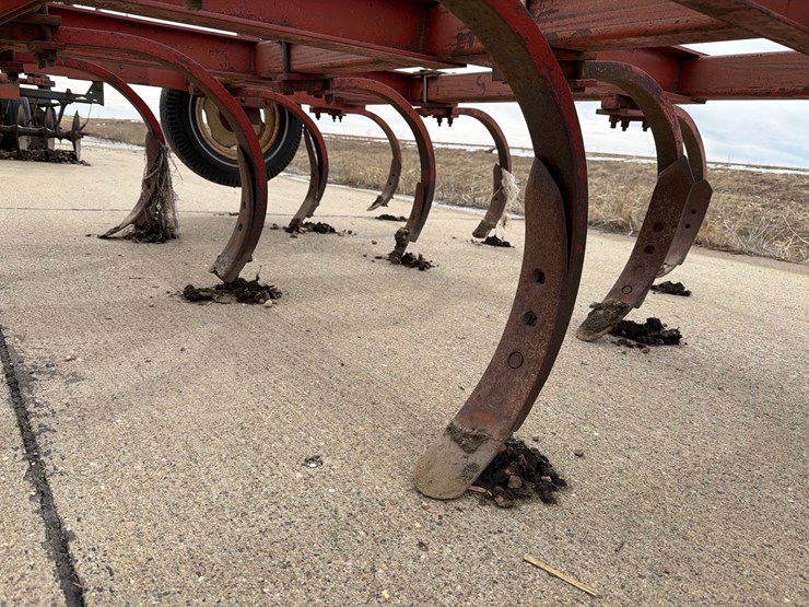 bush-hog-10-shank-chisel-plow-image-10