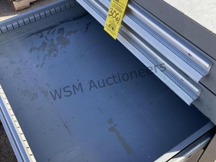 lyon-storage-cabinet-image-4