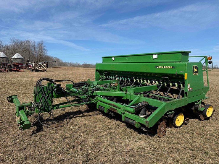 john-deere-750-image-2