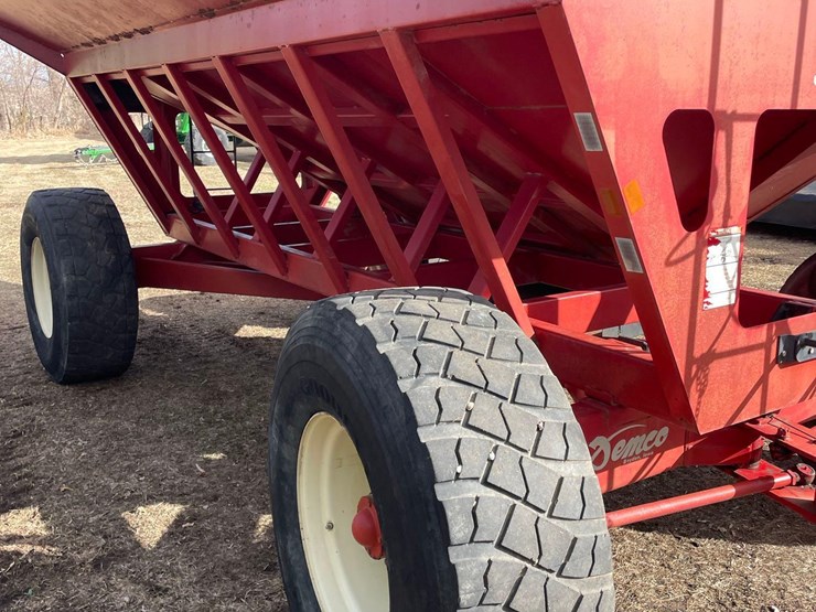 demco-650bu-posi-flow-gravity-wagon—1-owner-image-12