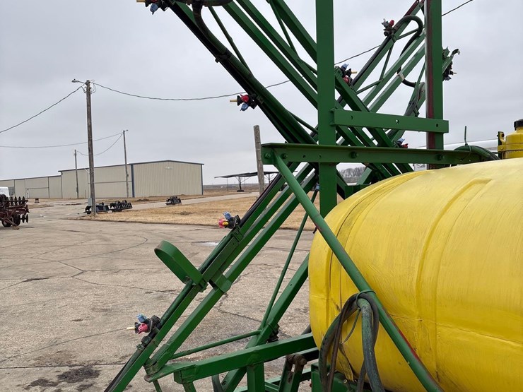 500-gallon-pull-type-sprayer-image-17