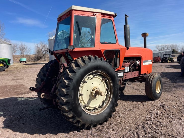 allis-chalmers-7040-2wd-tractor—1-owner-image-4