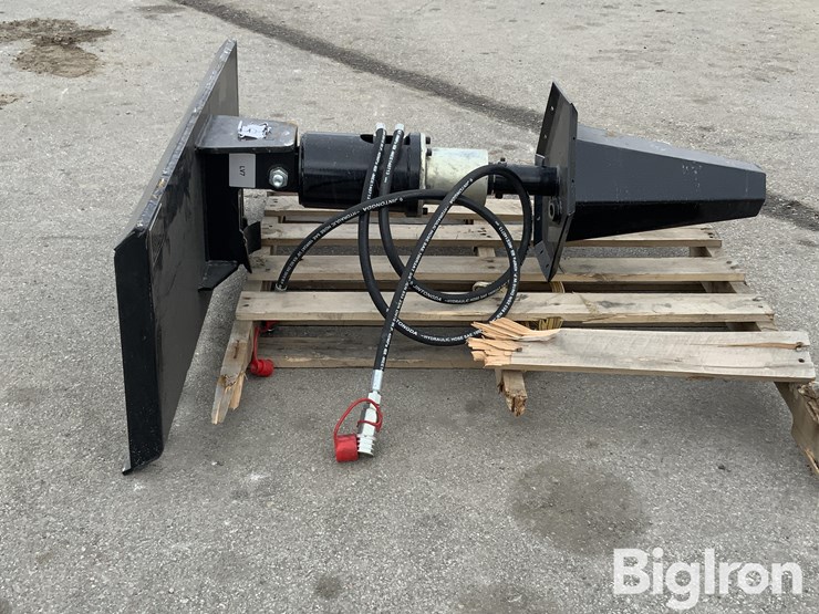 2025-massey-ferguson-730-image-4