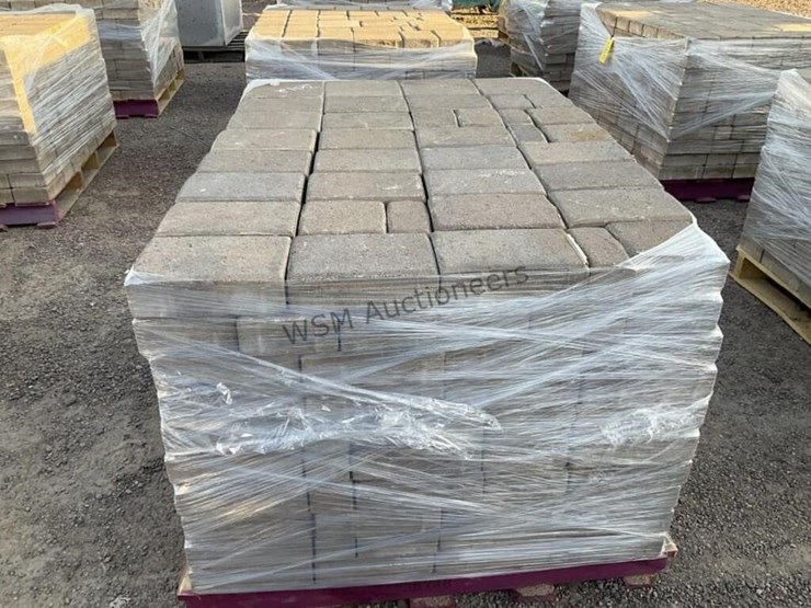 pallet-of-stone-pavers-image-4