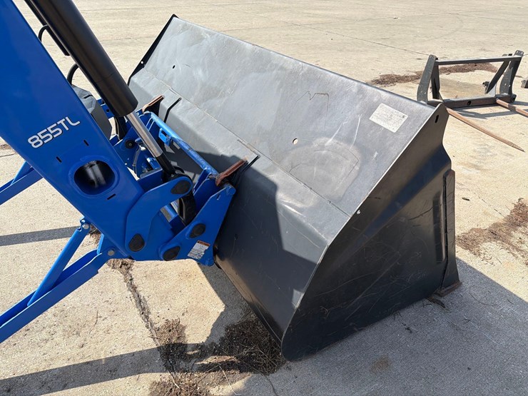 2013-new-holland-855tl-image-16