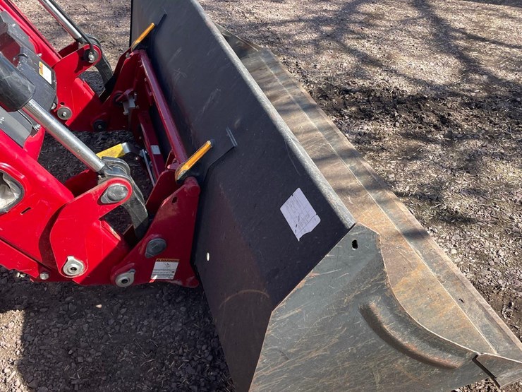 2013-case-ih-l765-image-13