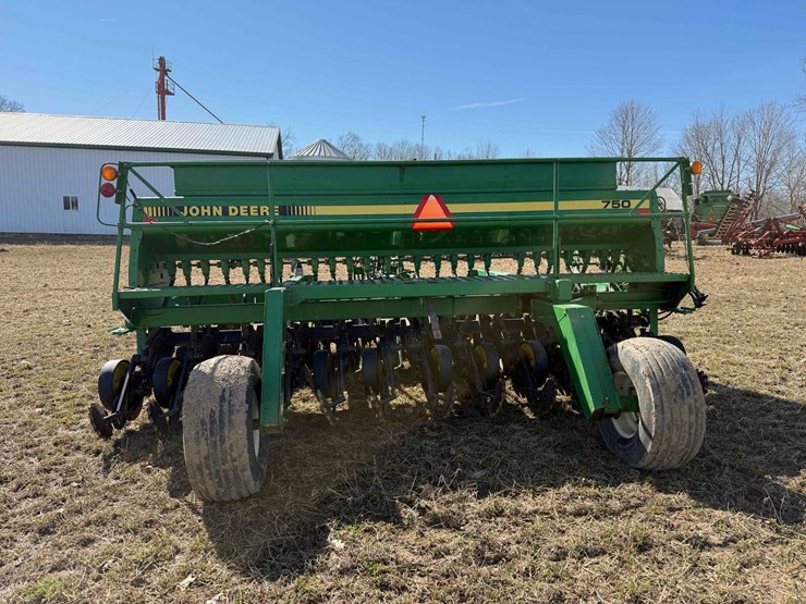 john-deere-750-image-4